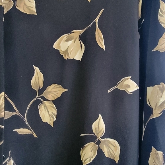 Elegant Jones New York Floral Button-Down Blouse - 100% Rayon Size 14 - Picture 5 of 5